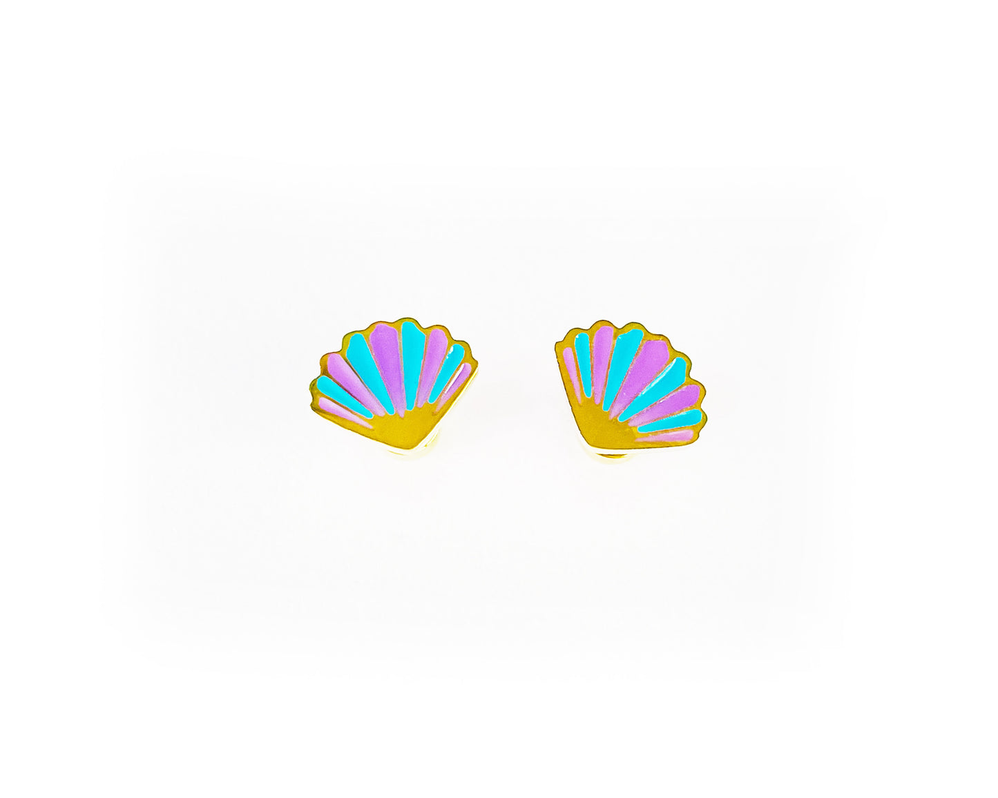 SEASHELL STUD EARRINGS
