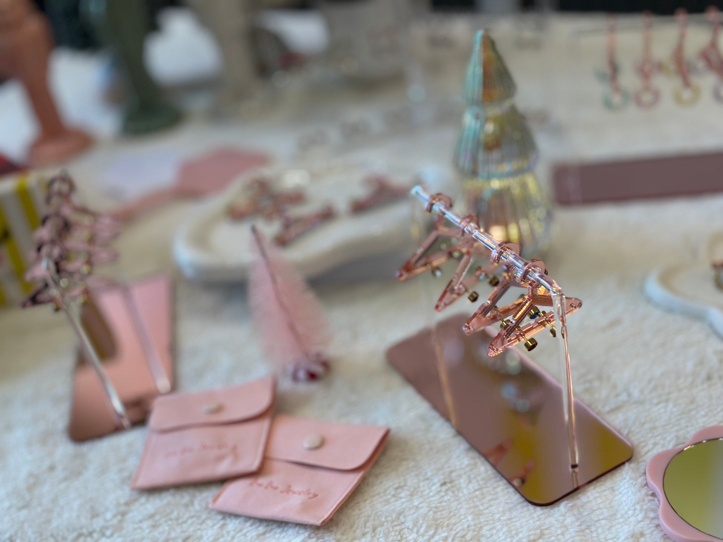 MINI HANGERS