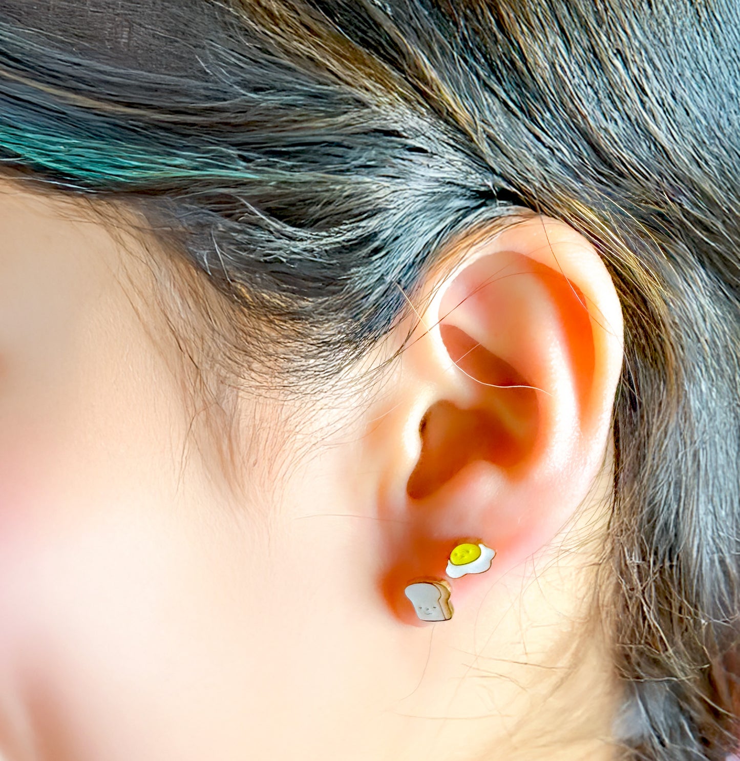 EGG AND TOAST STUD EARRINGS