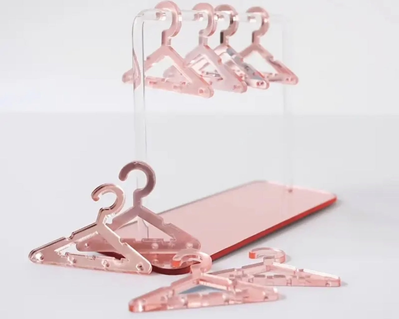 MINI HANGERS
