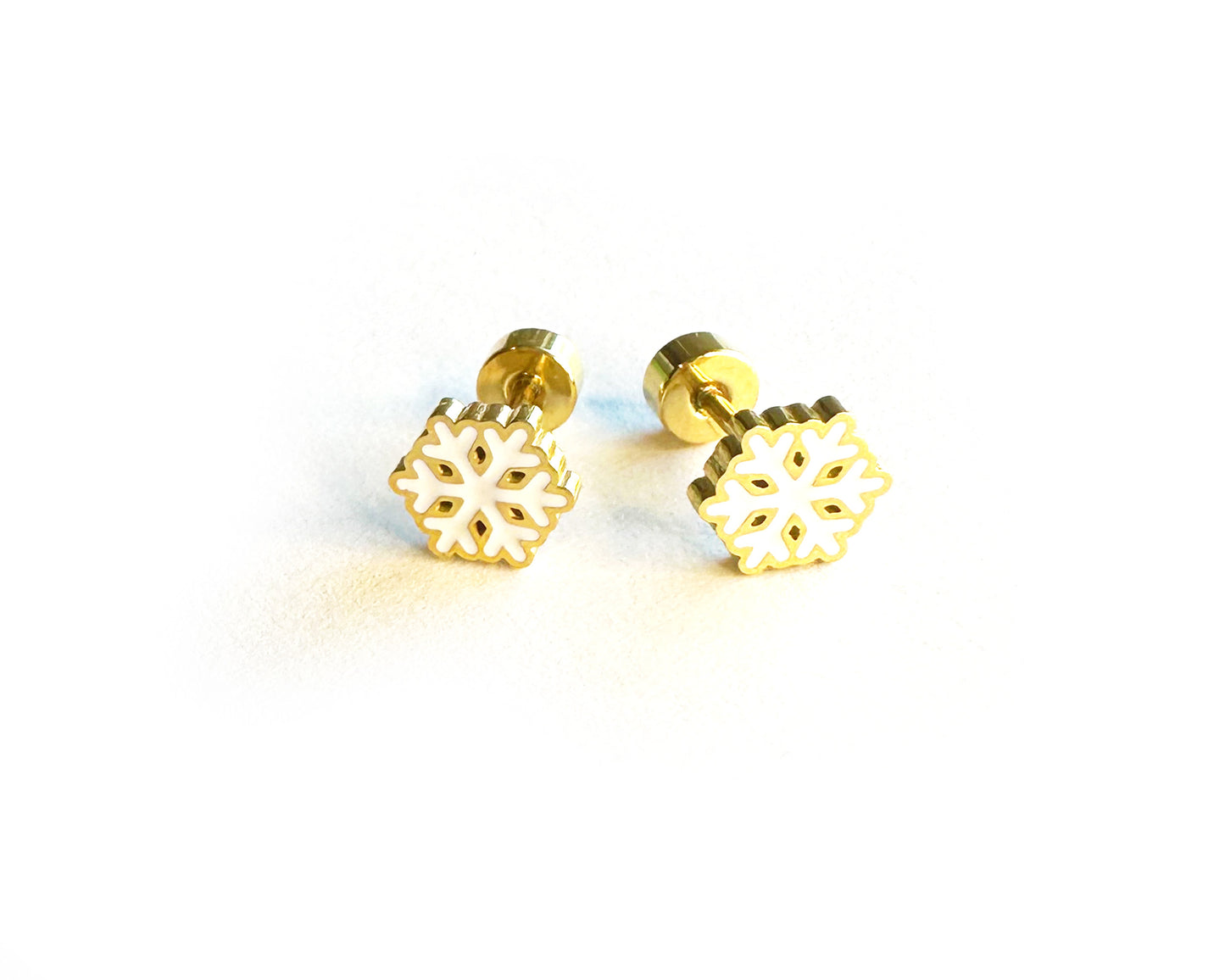 SNOWFLAKE STUD EARRINGS